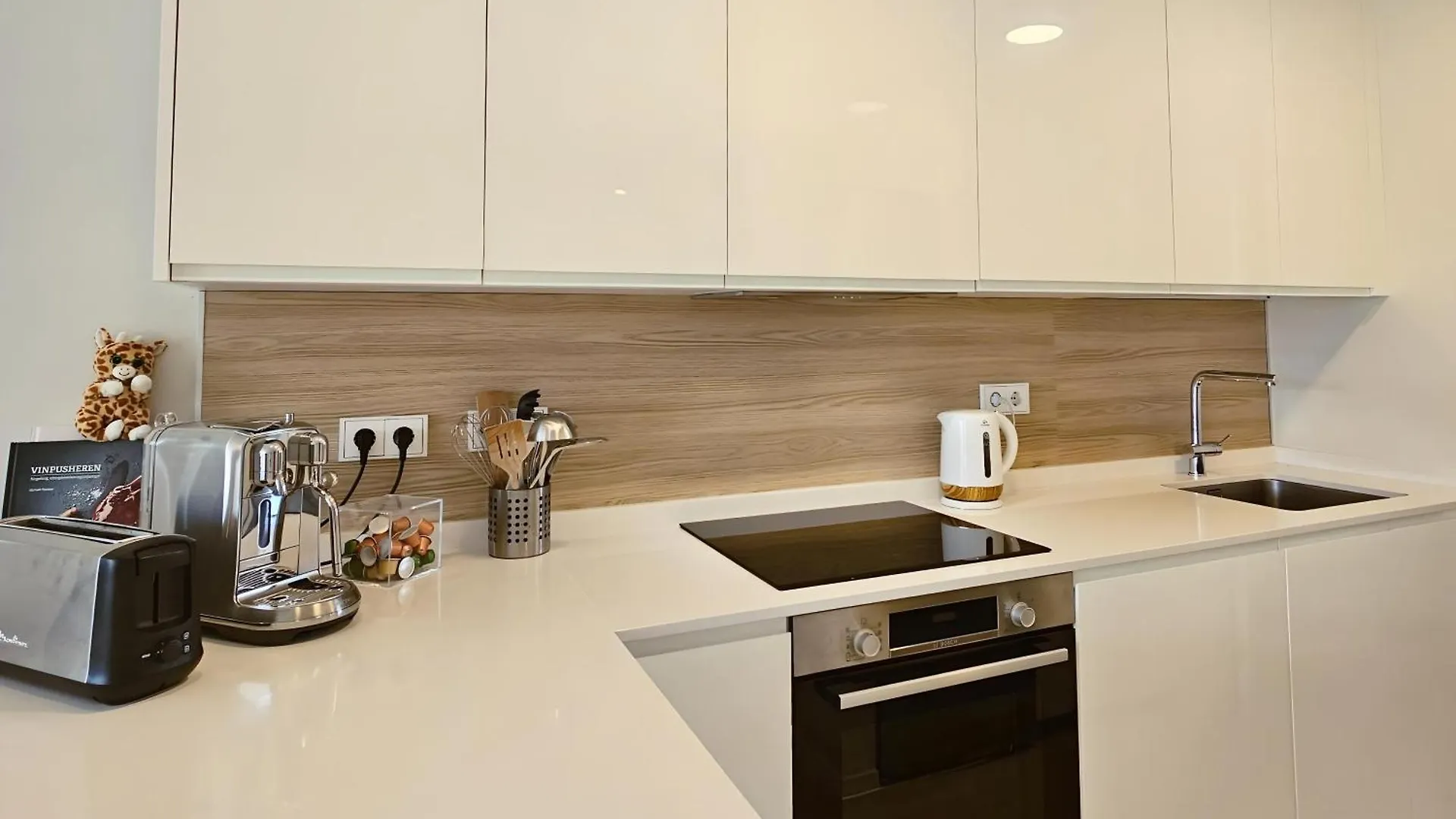 Vanian Village Dream Getaway By Lica Homes Estepona 0*,